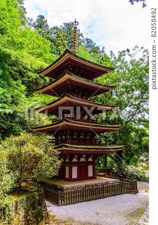 Five-storied pagoda of Muroji Temple in Nara Five-storied pagoda of Muroji Temple in Nara 82058492
