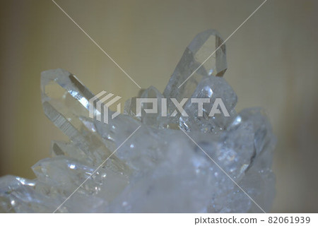 能量石水晶簇 3 能量石水晶簇 3 82061939