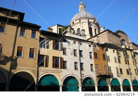 historic centre of Mantova in Italy  82064214