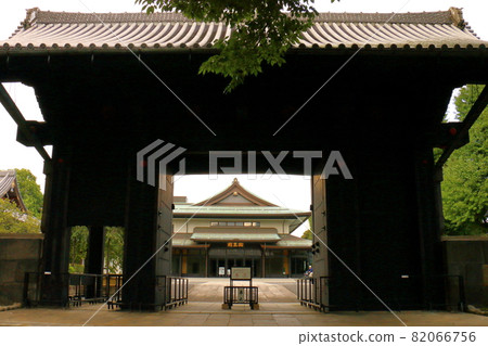 Former Honbo front gate of Kanei-ji Temple Rinoji Ryodaishi Kaisando Tenkai Jiyoku Daishi Ryogen Jie Daishi Ueno Park, Taito-ku, Tokyo 82066756