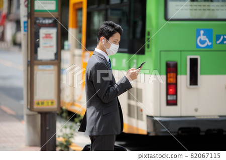 商人耳機公共汽車站公共汽車 82067115