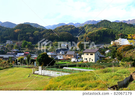 Autumn in the suburbs Autumn in the suburbs 82067179