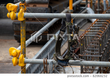 Reinforcement construction Safety belt and single pipe 82068232