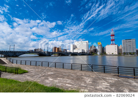 萬代橋和信濃川（新潟縣新潟市） 82069024