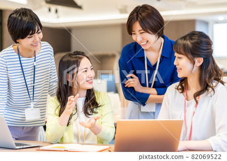 Office business woman shooting cooperation: WEEK Shibadaimon (Sun Frontier Fudousan) Office business woman shooting cooperation: WEEK Shibadaimon (Sun Frontier Fudousan) 82069522
