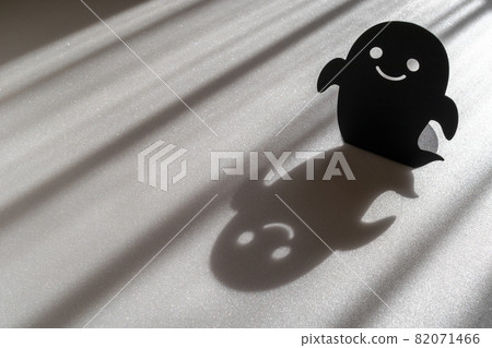 Halloween ghosts and shadows 82071466