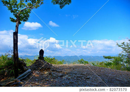 Beautiful view of Kumano Kodo, Kountorietsu, Hyakumagura, and Jizo watching over the people at Kumano, Tanabe City, Wakayama Prefecture Hongu (3) 82073570