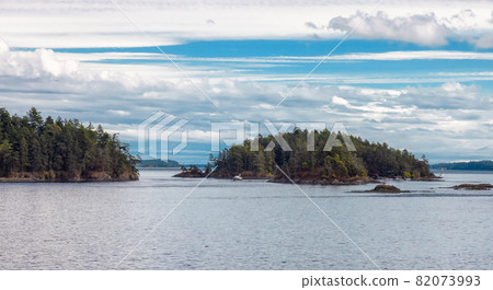 Canadian Nature Landscape View of the Islands on West Coast of Pacific Ocean. Canadian Nature Landscape View of the Islands on West Coast of Pacific Ocean. 82073993