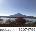 Mt. Fuji in autumn, Lake Kawaguchi ⑤ 82074799
