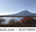 Mt. Fuji in autumn, Lake Kawaguchi ⑥ 82074800