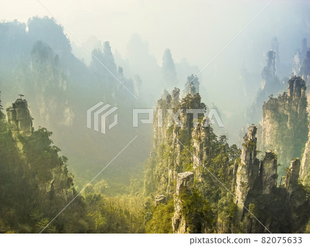 Zhangjiajie, China Wulingyuan, Zhangjiajie, China Zhangjiajie, China Wulingyuan, Zhangjiajie, China 82075633