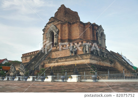 wat chedi luang temple at chiang mai Thailand wat chedi luang temple at chiang mai Thailand 82075752