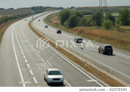 Traffic Traffic 82078594