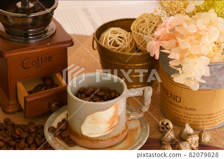 Coffee relieved antique Coffee relieved antique 82079828