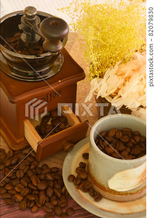 Coffee relieved antique Coffee relieved antique 82079830