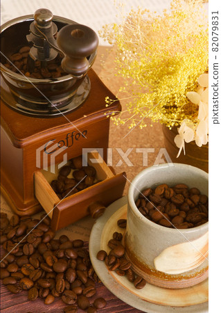 Coffee relieved antique Coffee relieved antique 82079831