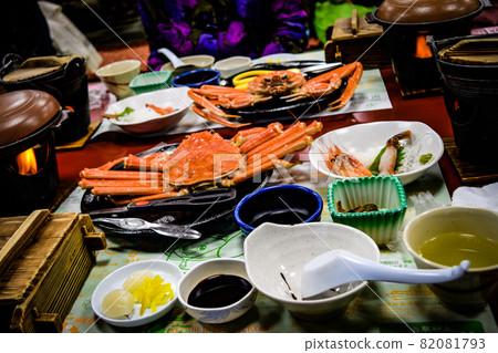 在鳥取沙丘附近用餐 在鳥取沙丘附近用餐 82081793