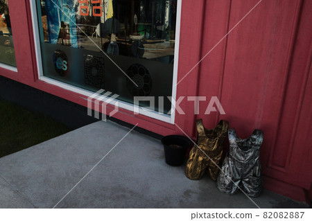 Cafe / restaurant store display 82082887