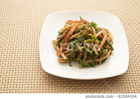 紅燒牛肉（chinjaoliose） 82084104