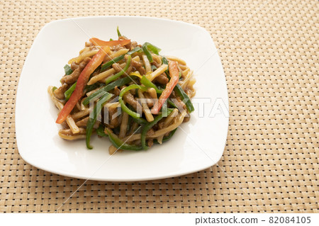 紅燒牛肉（chinjaoliose） 82084105