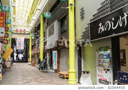 Gifu Yanagase Shopping Street, in front of Minoshige Building, Theater Street, old tool mock mock Yanagase store Gifu Yanagase Shopping Street, in front of Minoshige Building, Theater Street, old tool mock mock Yanagase store 82084450