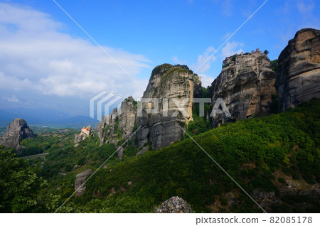 世界綜合遺產地邁泰奧拉修道院的壯麗景色 世界綜合遺產地邁泰奧拉修道院的壯麗景色 82085178