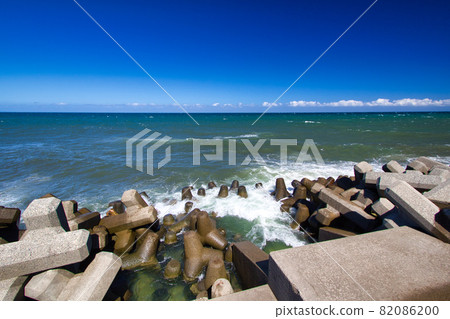 颱風過境的富山灣,富山縣入善町海岸的九月海岸線 颱風過境的富山灣,富山縣入善町海岸的九月海岸線 82086200