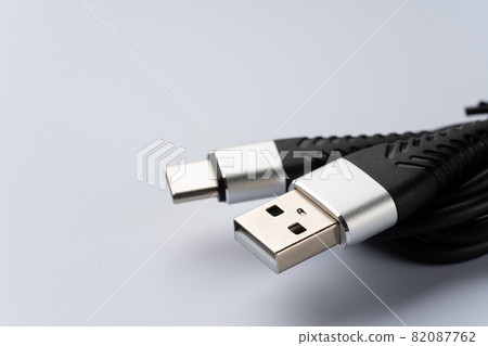 USB cable 82087762