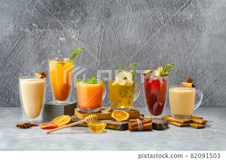 Composition with hot fruit and herbal winter drinks 82091503