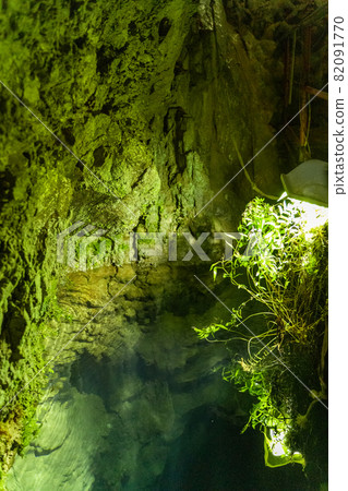 Inazumi underwater cave Inazumi underwater cave 82091770