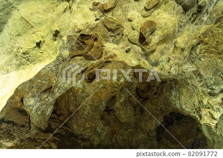 Inazumi underwater cave Inazumi underwater cave 82091772