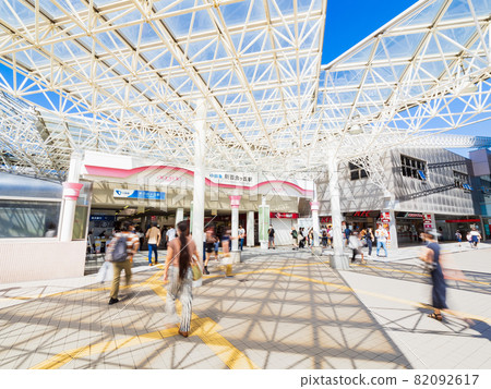 川崎市新百合丘站南口 川崎市新百合丘站南口 82092617