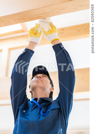 Technical staff to maintain electrical equipment Technical staff to maintain electrical equipment 82093569