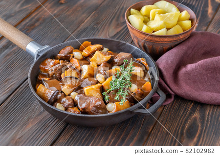 Beef bourguignon - French beef stew Beef bourguignon - French beef stew 82102982