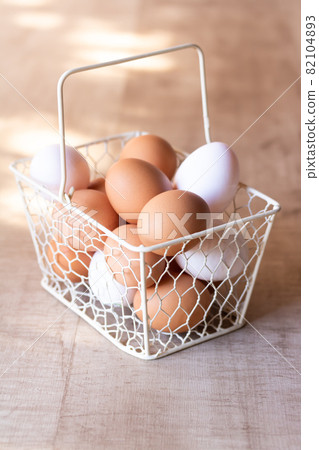 Egg / red ball white ball 82104893