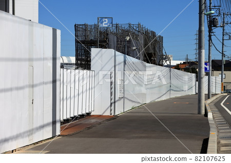 Temporary enclosure at construction site Universal steel plate Temporary enclosure at construction site Universal steel plate 82107625