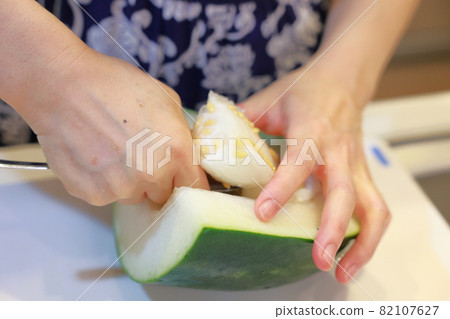 Wax gourd _ hollow out the seed part 82107627