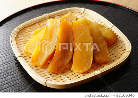 Dried potato  82109346