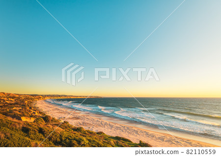 Maslin Beach coastline at sunset during winter Maslin Beach coastline at sunset during winter 82110559