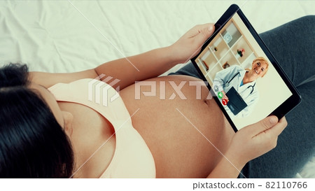 Doctor telemedicine service online video with pregnant woman for prenatal care 82110766