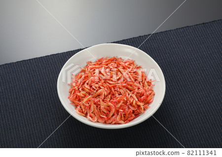 Small shrimp 82111341