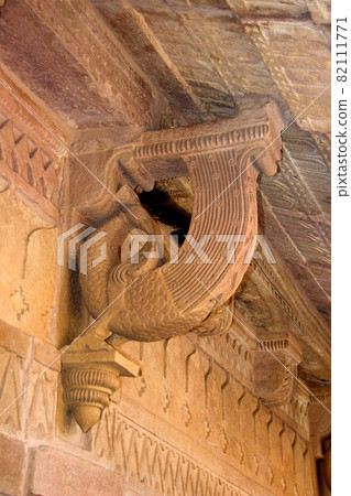 Attractive Carving at Roof, Gwalior 82111771
