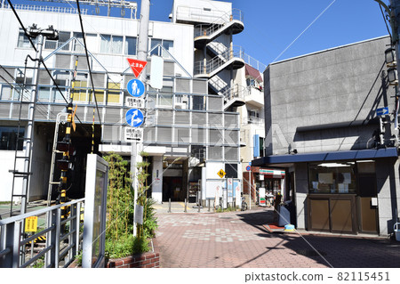 大塚站前的大田區雪伽倻街景 大塚站前的大田區雪伽倻街景 82115451