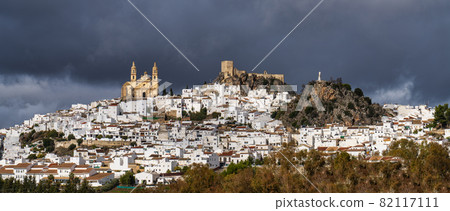 Olvera is a white village, pueblo blanco in Cadiz province, Andalusia, Spain Olvera is a white village, pueblo blanco in Cadiz province, Andalusia, Spain 82117111