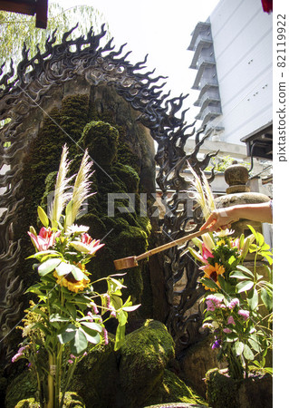 Osaka Sennichimae Suido Fudo Tomozenji Temple 82119922
