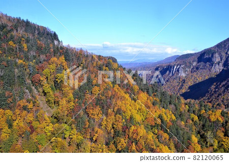 The mountain which started coloring The mountain which started coloring 82120065