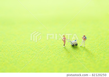 Parenting image as a couple Parenting image as a couple 82120250