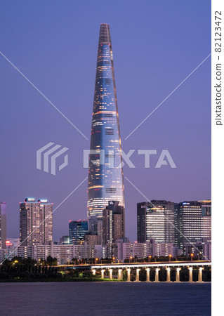 Evening view of Lotte World Tower skyscraper in Seoul South Korea Evening view of Lotte World Tower skyscraper in Seoul South Korea 82123472
