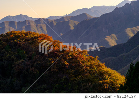 Mountain ranges surrounding the Juyongguan (Juyong Pass) of the Great Wall of China 82124157
