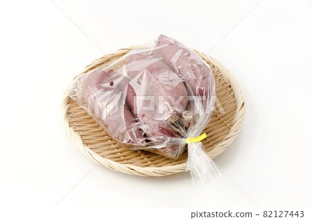 Sweet potato (Haruka Beni) in a bag Sweet potato (Haruka Beni) in a bag 82127443